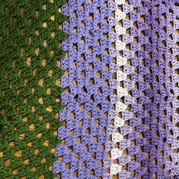 Hand Made Crochet Grandma Blanket gradient purple and forest green edge - Picture 6 of 7
